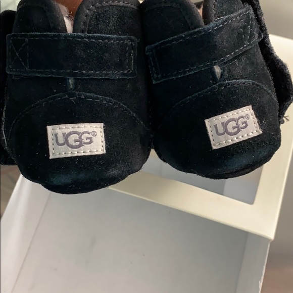 Black infant ugh boots - Picture 2 of 4